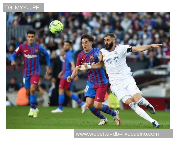 申花与南通的激烈对决展现足球魅力与团队精神的巅峰对抗